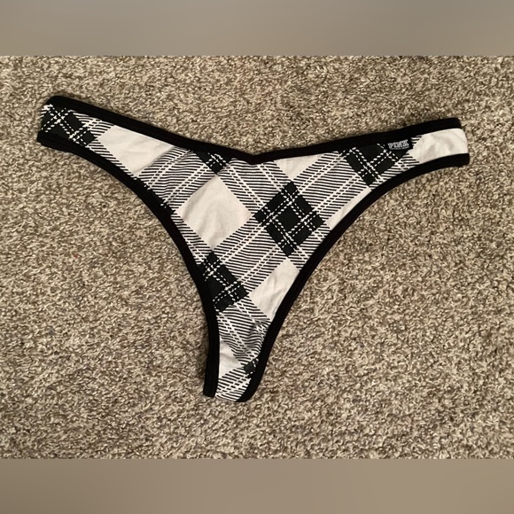 ✨Set of Two✨ PINK Panties - Picture 1 of 4